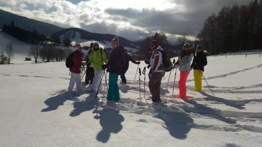 Raquettes et neige fraîche